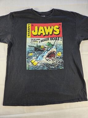 Jaws Movie Graphic T Shirt XL Black Comic Cover Bigger Boat Shark Horror Tee